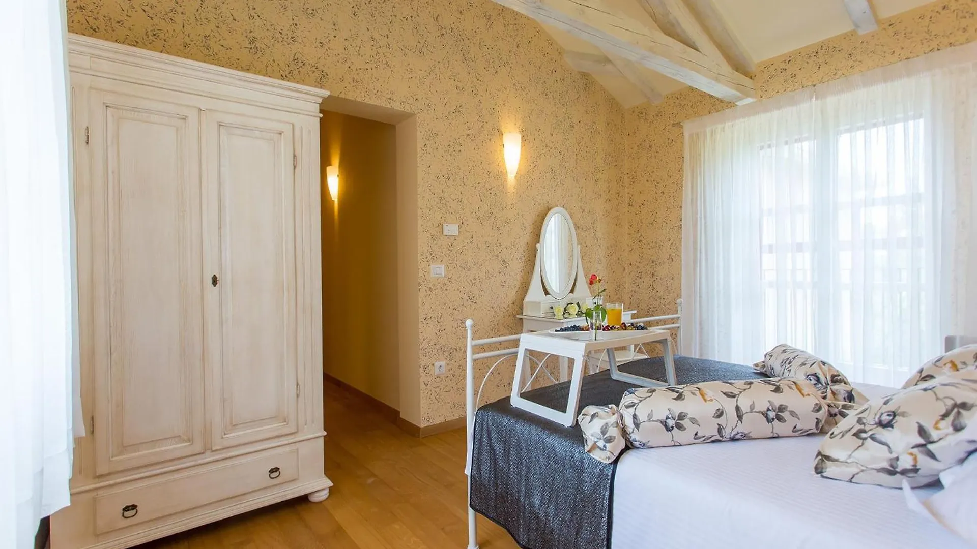 Scenic Villa Near Fuente Beach Porec