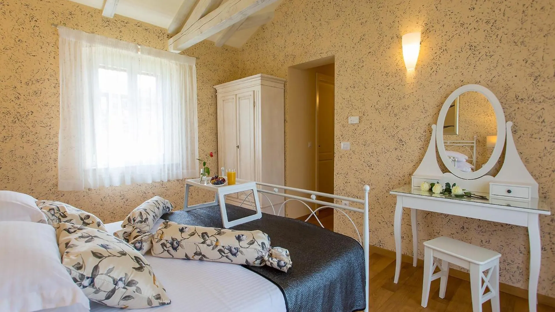 Scenic Villa Near Fuente Beach Porec